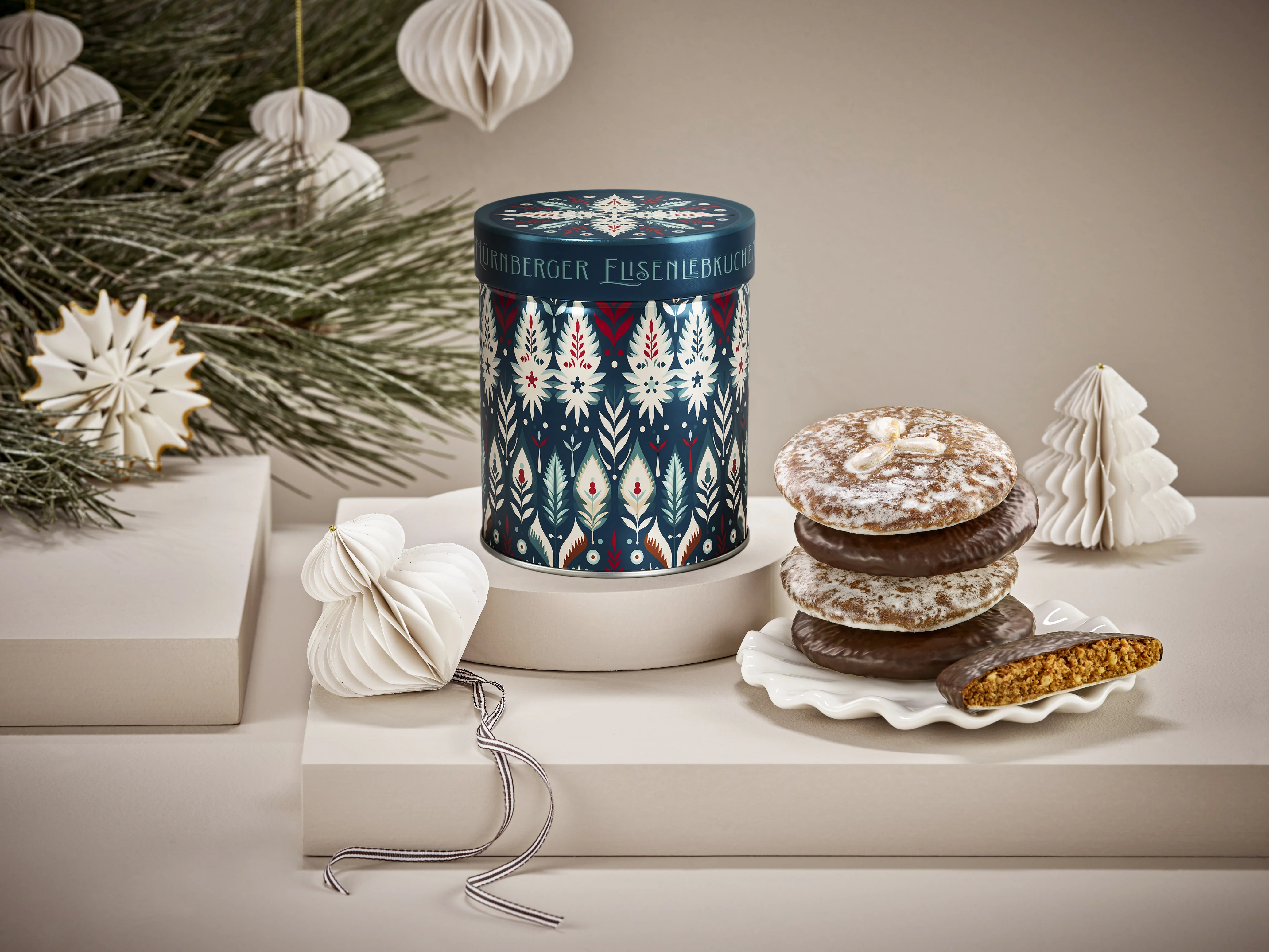 Lebkuchen Schmidt Elisen Gift Tin – Scandinavian Design 2026 - Image 4