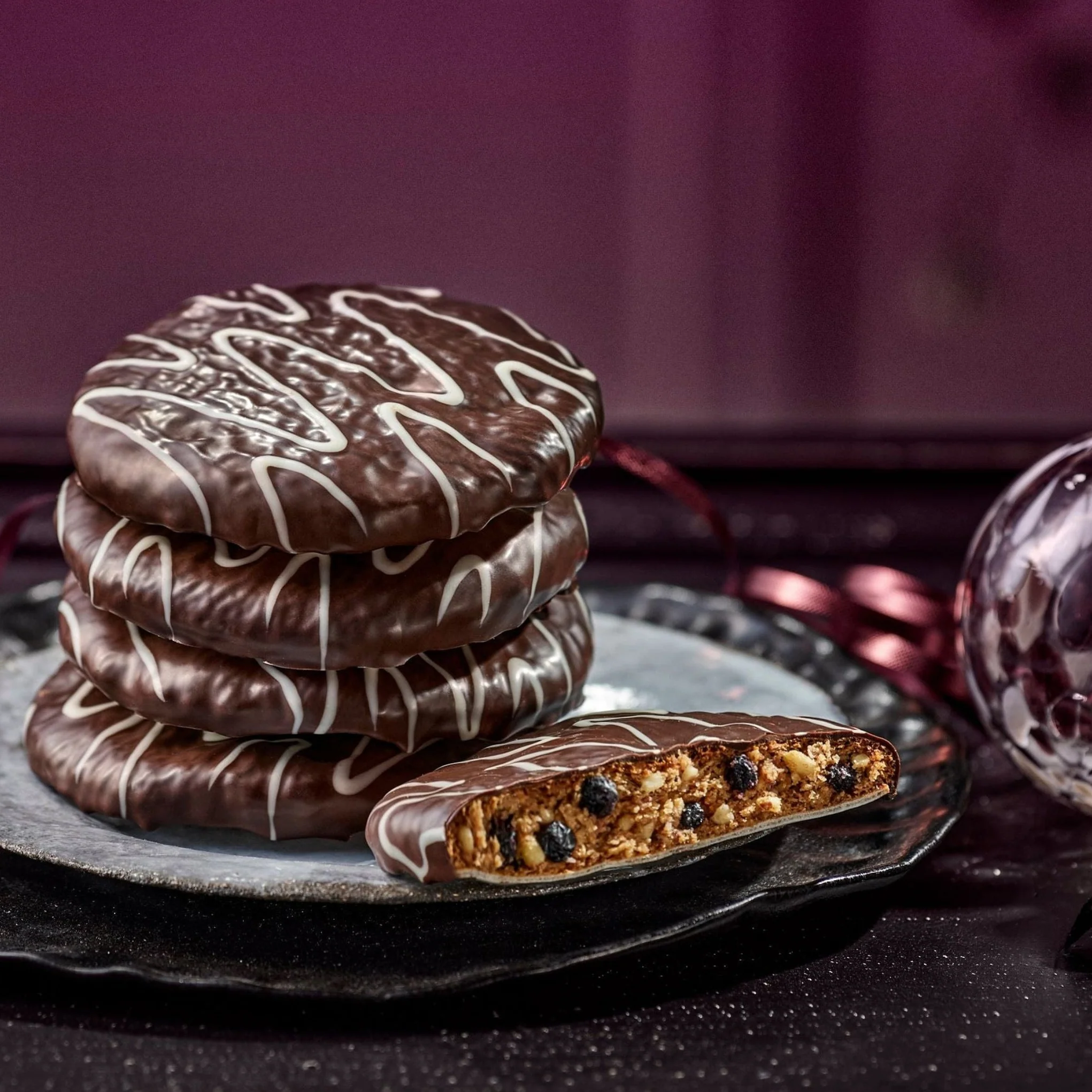 Lebkuchen Schmidt Wild Blueberry Marzipan Elisen 2025 "Lebkuchen of the Year" - Image 2